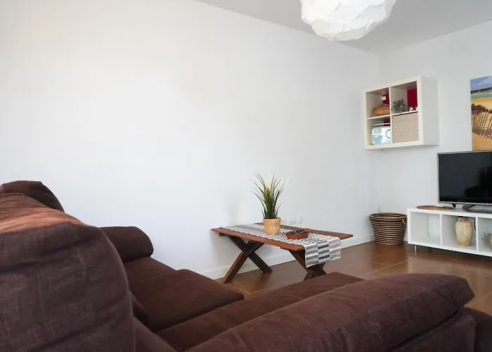 Lägenhet Modern House In *