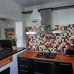 Modern House In Apartmán
