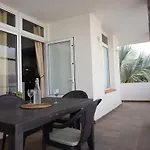 Modern House In Apartmán *